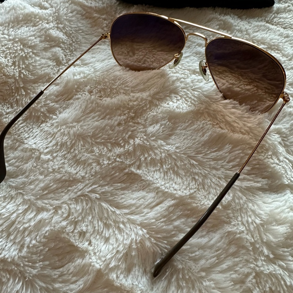 Ray-Ban Avatiors - Picture 6 of 9
